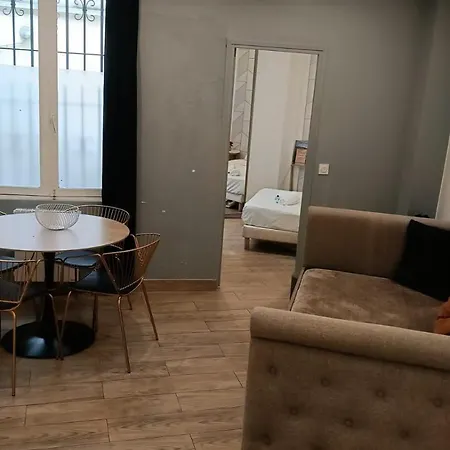 Joli Calme Et Apartment